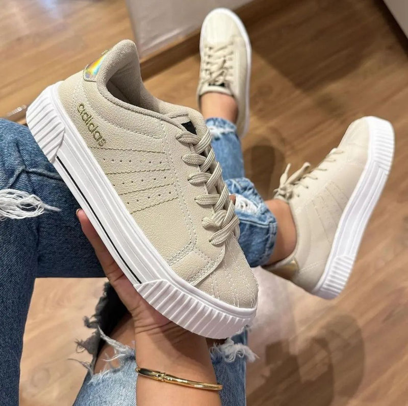 Tênis Adidas Premium